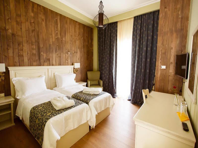 Irenes Resort Loutraki  Ngoại thất bức ảnh